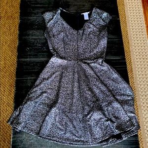 She was a skater dress 🎶